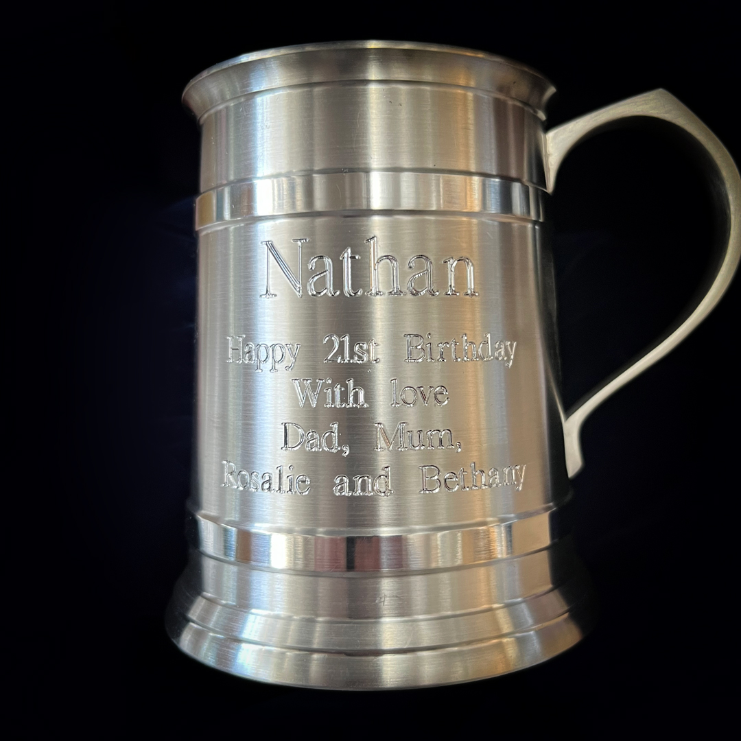 Tankards, Hip Flasks and Glassware Engraving Crew