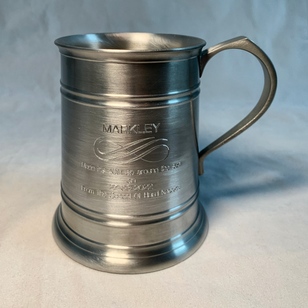 Tankards, Hip Flasks and Glassware Engraving Crew